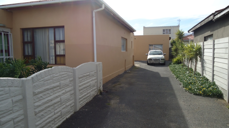 2 Bedroom Property for Sale in Weltevreden Western Cape